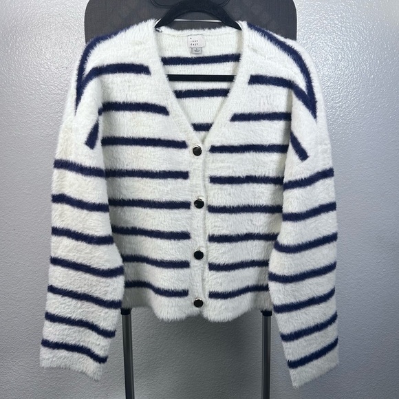 A New Day Women’s Blue/White Striped Cardigan Sweater Size L - Picture 1 of 7
